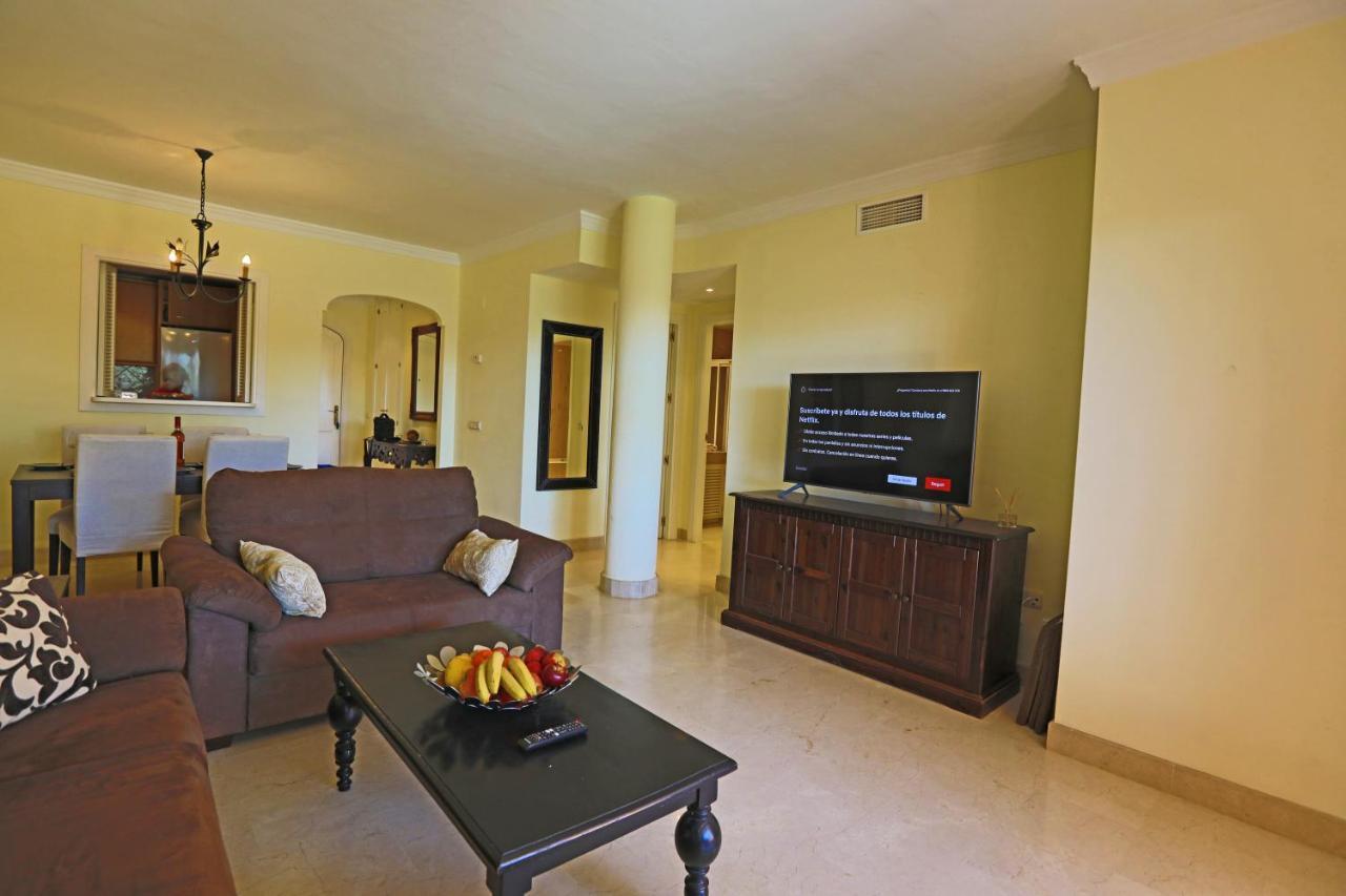R6 Los Patios 2 Bedroom Marbella Exterior photo